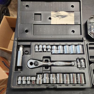 lot of 5 Tools lot Sockets, Husky, Suptools, Kreg Pocket Hole Screws & Jig R3