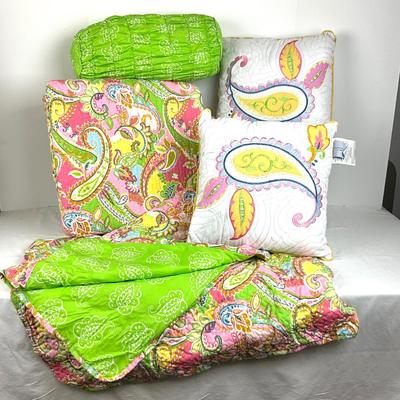 832 Ridgefield Home Paisley Bed Set with Accessories