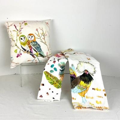833 Betsey Olmsted Owl Pillows and Two Rooster Tea Towels