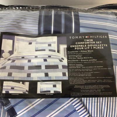 846 Tommy Hilfiger Twin XL Comforter Set