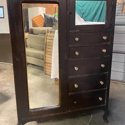 Beautiful Vintage Wardrobe