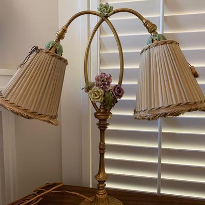 Double ladies lamp, Hollywood