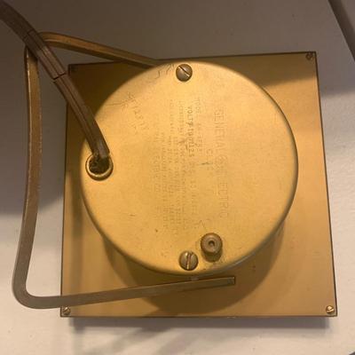 clock, with easel back, could use new cord