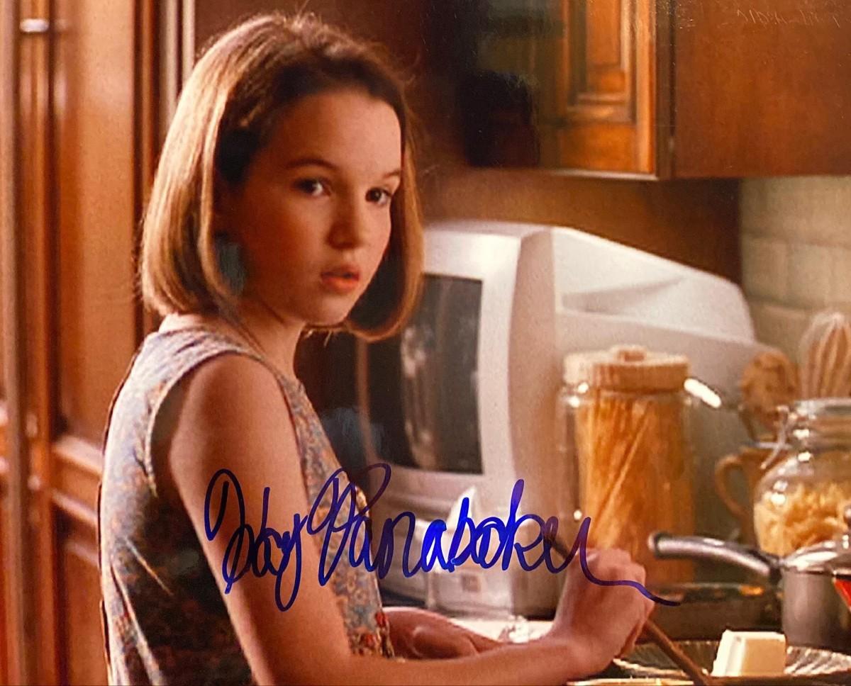 Kay Panabaker signed photo | EstateSales.org, image size:1200x968