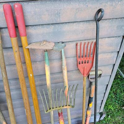 Outdoor Yard Tools & More  (OB5-JS)