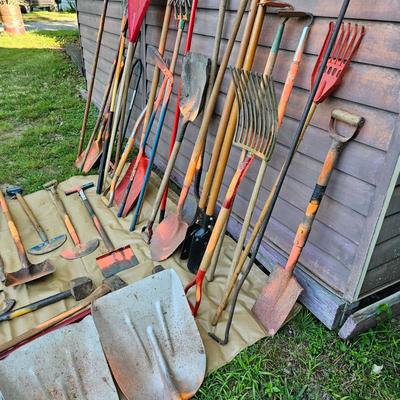 Outdoor Yard Tools & More  (OB5-JS)