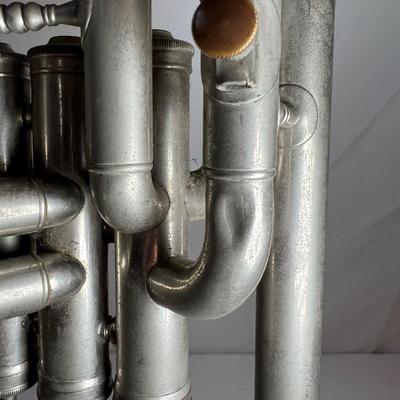 Wurlitzer â€˜Professionalâ€™ Vintage Alto Horn (UB-RG)