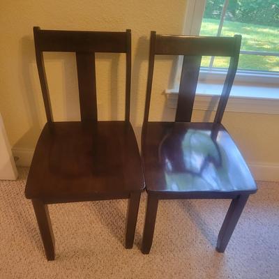 Pair of Chairs and Cushions (O-DW)