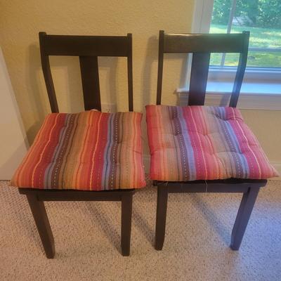 Pair of Chairs and Cushions (O-DW)