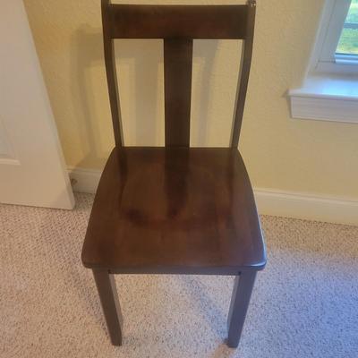 Pair of Chairs and Cushions (O-DW)