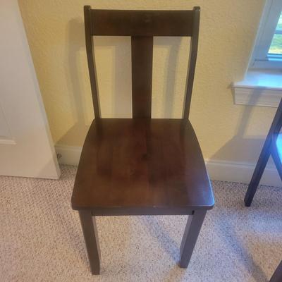 Pair of Chairs and Cushions (O-DW)