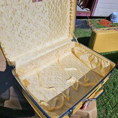 Vintage American Tourister & Samsonite Luggage  (OB2-JS)