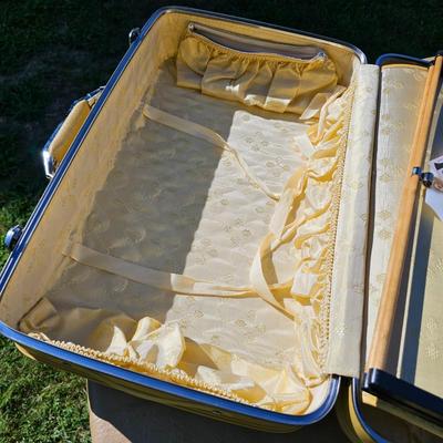 Vintage American Tourister & Samsonite Luggage  (OB2-JS)