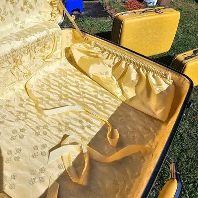 Vintage American Tourister & Samsonite Luggage  (OB2-JS)