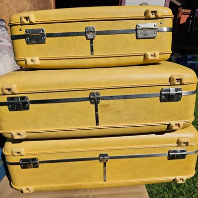 Vintage American Tourister & Samsonite Luggage  (OB2-JS)