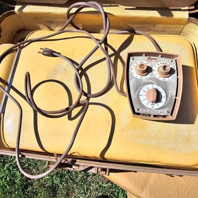 Two Vintage Niagara Thermal Cyclopad & Massager (OB2-JS)