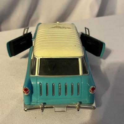 Vintage Die Cast Cars (UO-MG)