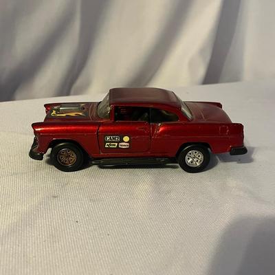 Vintage Die Cast Cars (UO-MG)