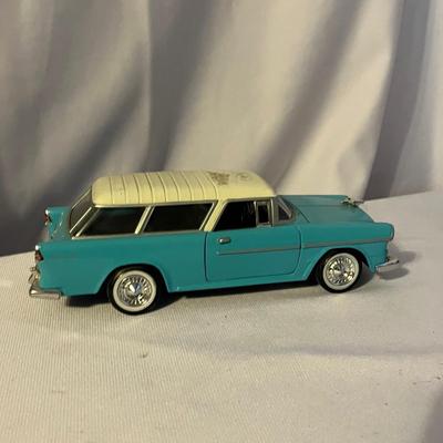 Vintage Die Cast Cars (UO-MG)