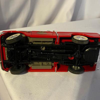 Vintage Die Cast Cars (UO-MG)