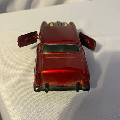 Vintage Die Cast Cars (UO-MG)