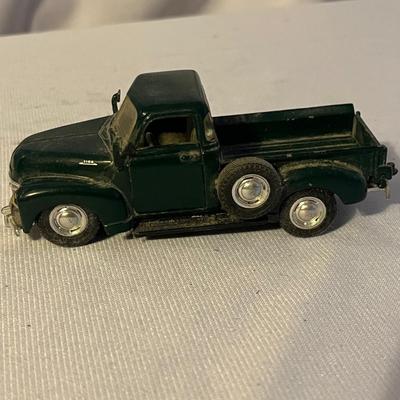 Vintage Die Cast Cars (UO-MG)