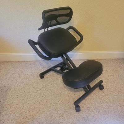 Kneeling Posture Chair (O-DW)