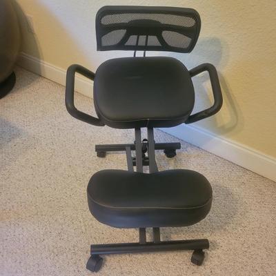 Kneeling Posture Chair (O-DW)