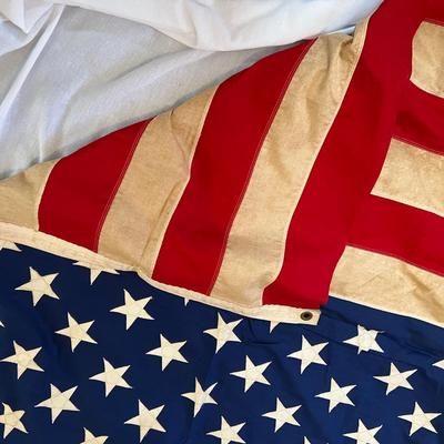 Americana - Large Flag, Rug, Documents/Deeds & Wool Hat (UB-RG)