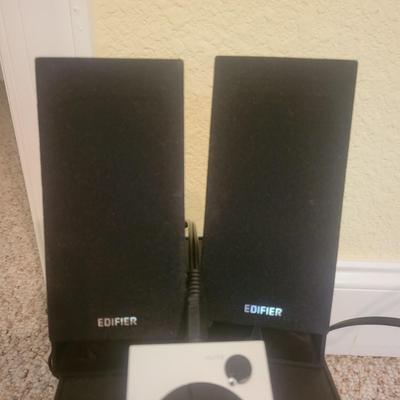 Edifier and Logotech Computer Speakers (O-DW)