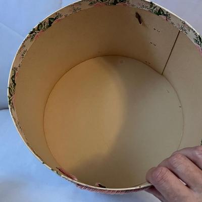 Ladies Vintage Hats, Purses & More (UB-RG)