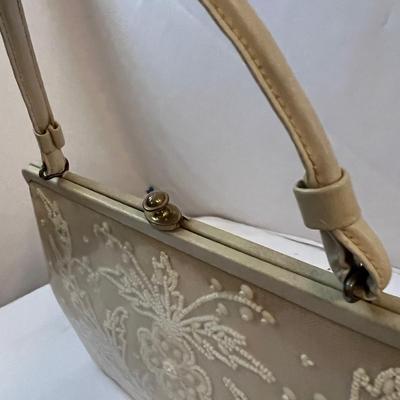 Ladies Vintage Hats, Purses & More (UB-RG)