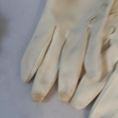 Ladies Vintage Hats, Purses & More (UB-RG)