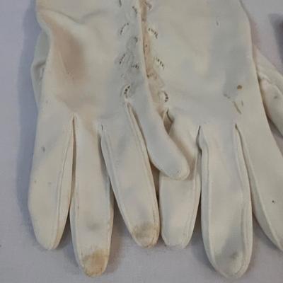 Ladies Vintage Hats, Purses & More (UB-RG)