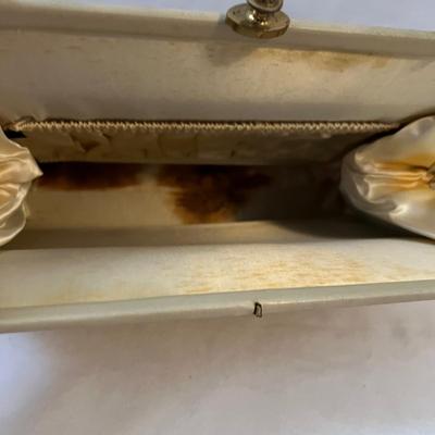 Ladies Vintage Hats, Purses & More (UB-RG)