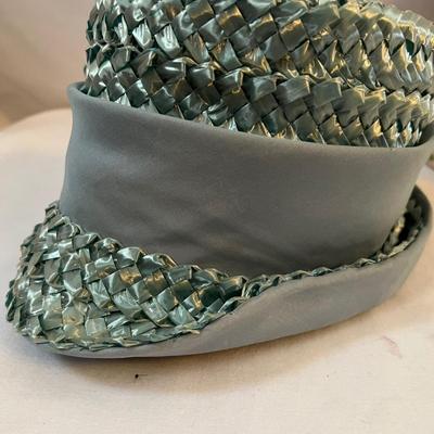 Ladies Vintage Hats, Purses & More (UB-RG)