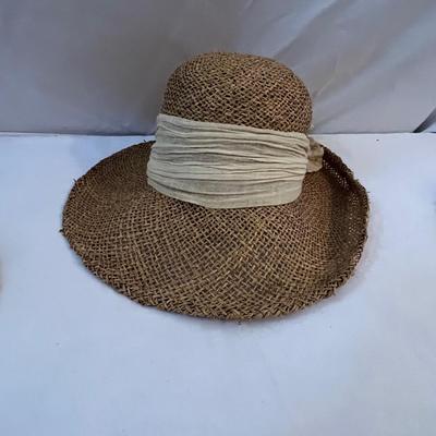 Ladies Straw Hats (UB-RG)