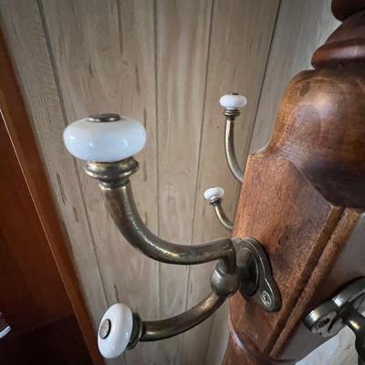 Colonial Style Coat/Hat Stand (UB-RG)