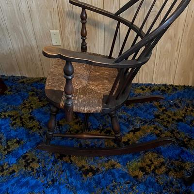 Bow back Windsor Chairs - One Rocker (UB-RG)