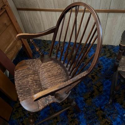 Bow back Windsor Chairs - One Rocker (UB-RG)