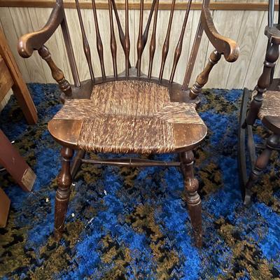 Bow back Windsor Chairs - One Rocker (UB-RG)