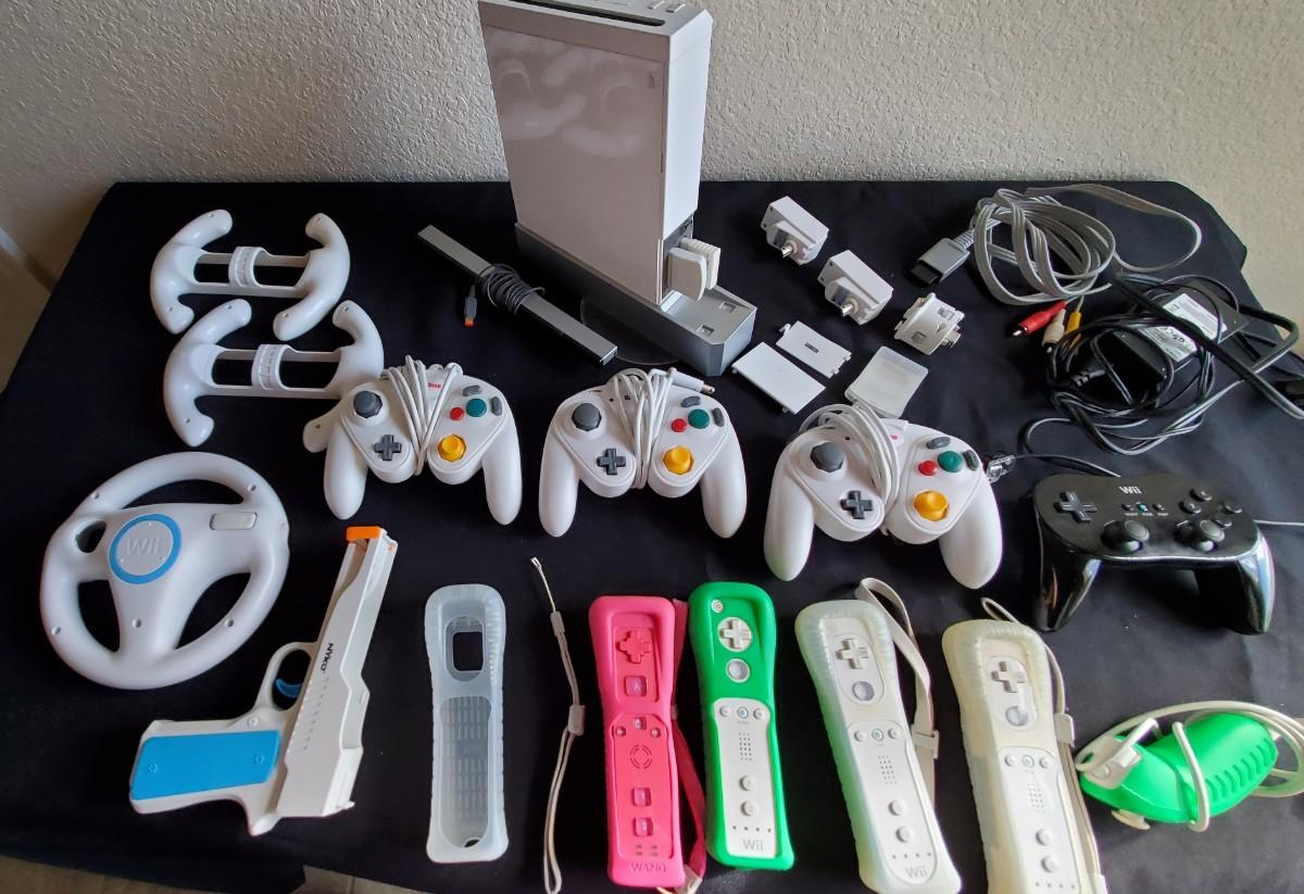 WII Game System | EstateSales.org