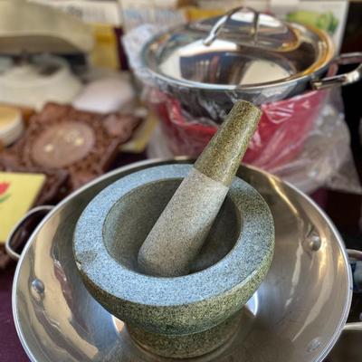 Vintage Scale, Motor and pestle