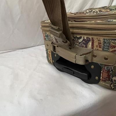 American Tourister, Navigator & More Luggage (UB-RG)