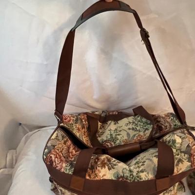 American Tourister, Navigator & More Luggage (UB-RG)