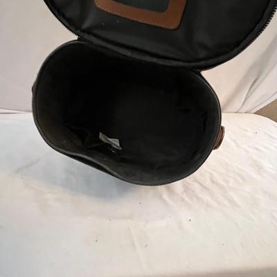 American Tourister, Navigator & More Luggage (UB-RG)