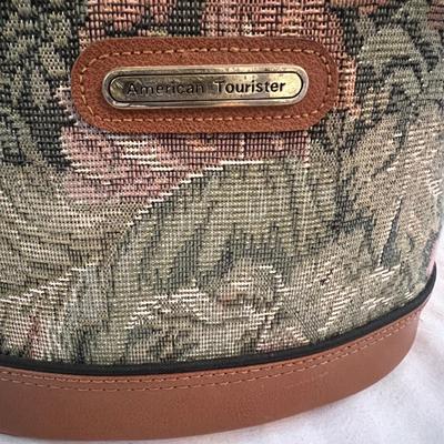 American Tourister, Navigator & More Luggage (UB-RG)