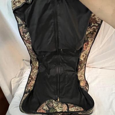 American Tourister, Navigator & More Luggage (UB-RG)