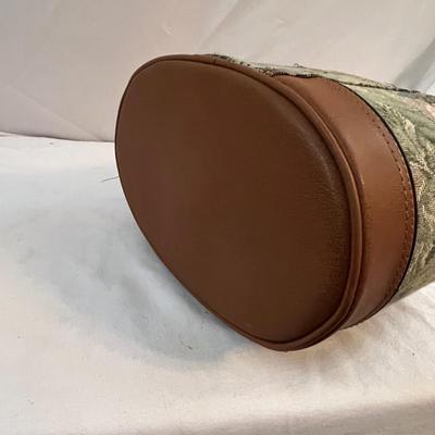 American Tourister, Navigator & More Luggage (UB-RG)