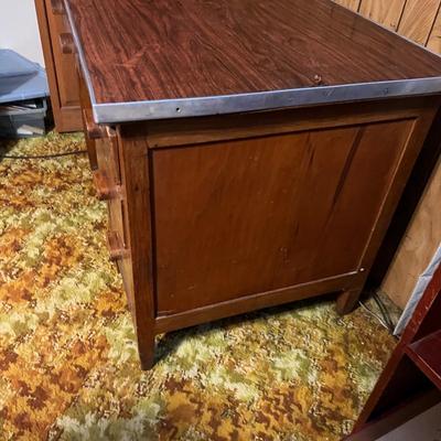 Oak Vintage Desk (UO-RG)